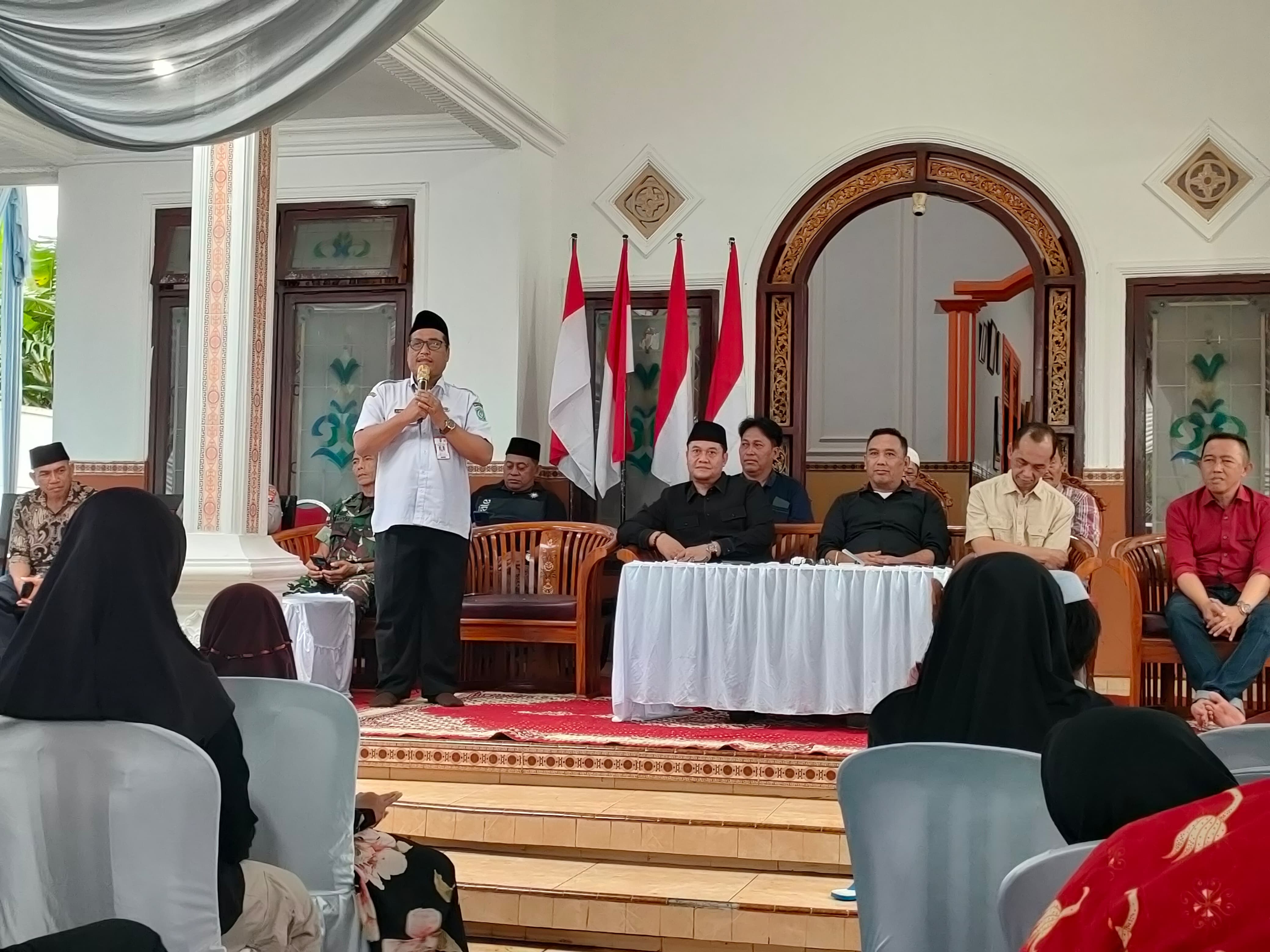 Sinergi Membangun Desa Mandiri: Camat Kunir dan Anggota DPRD  Jatim Hadiri Sosialisasi di Jatimulyo